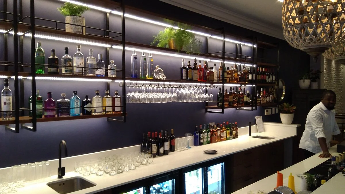 Bar 48