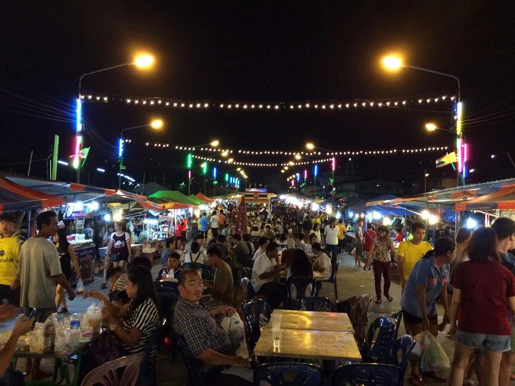Tha Ruea Phli Fish Market