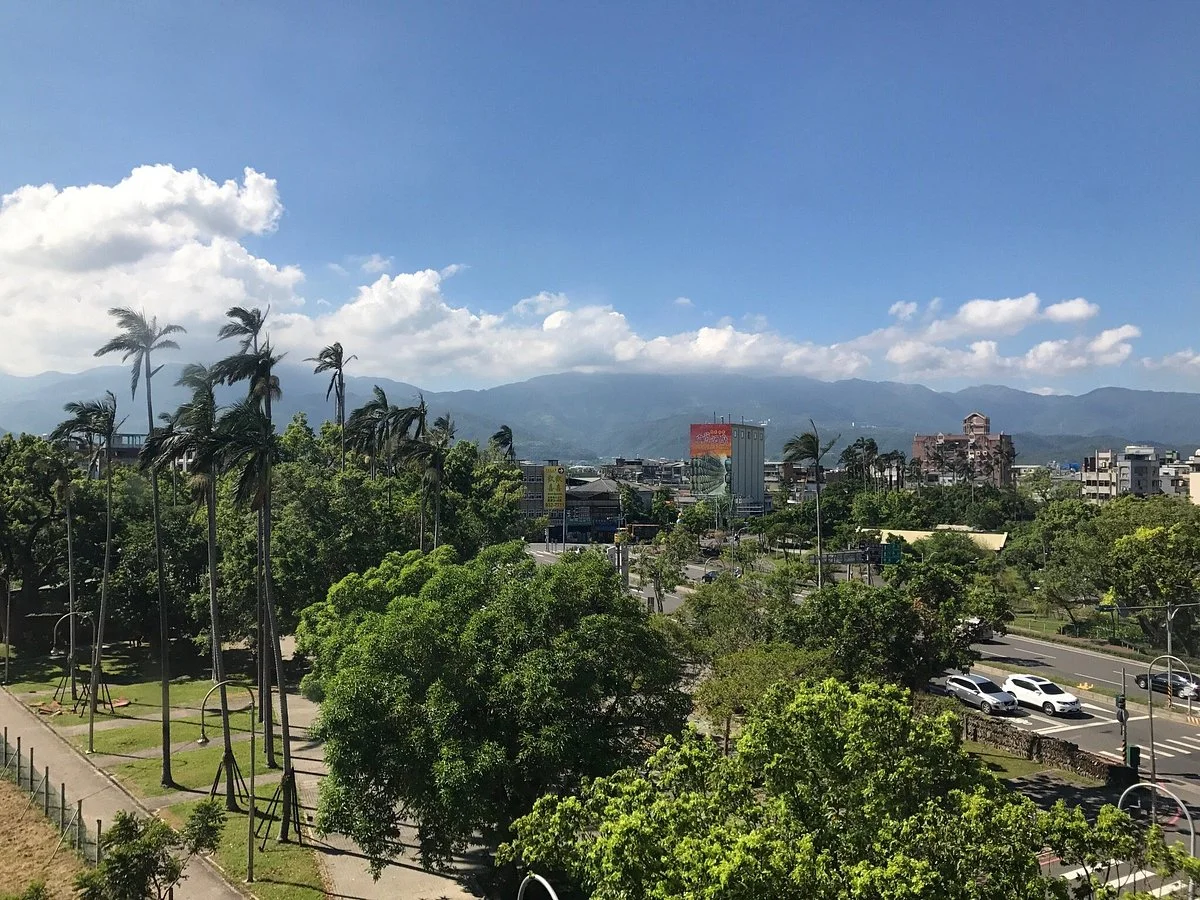 Luna Plaza