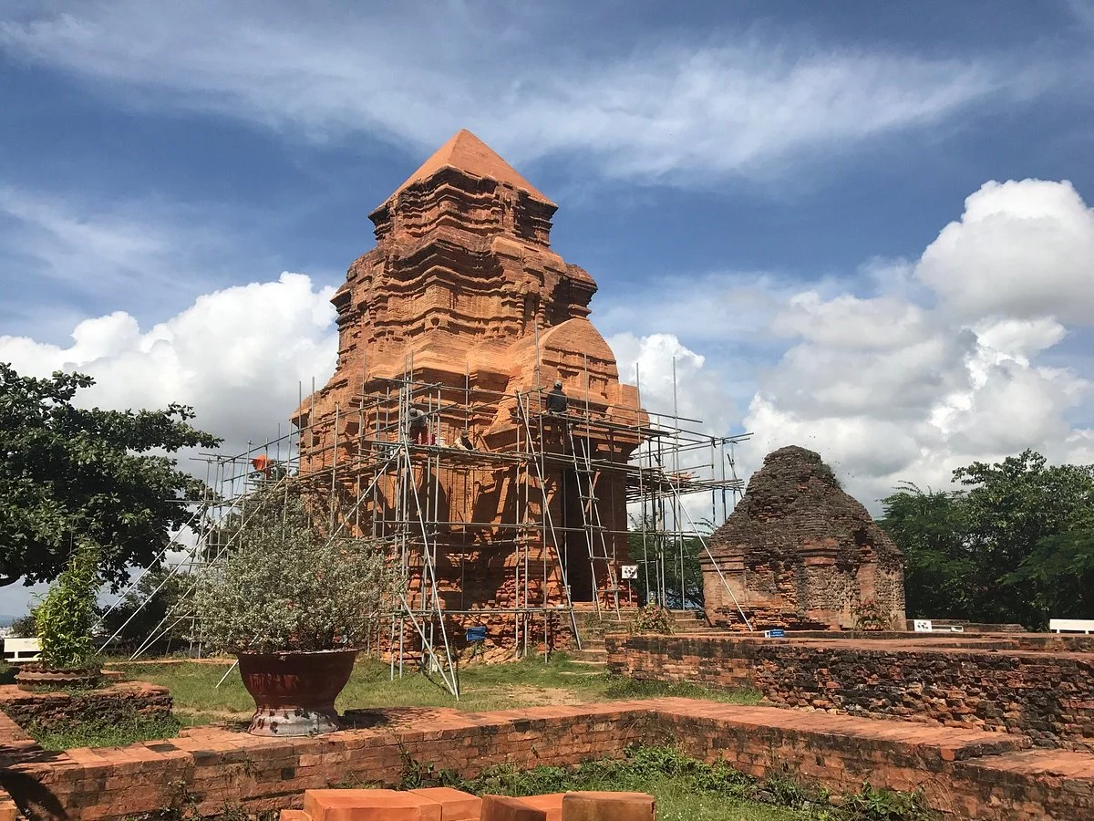 Po Sah Inu Towers