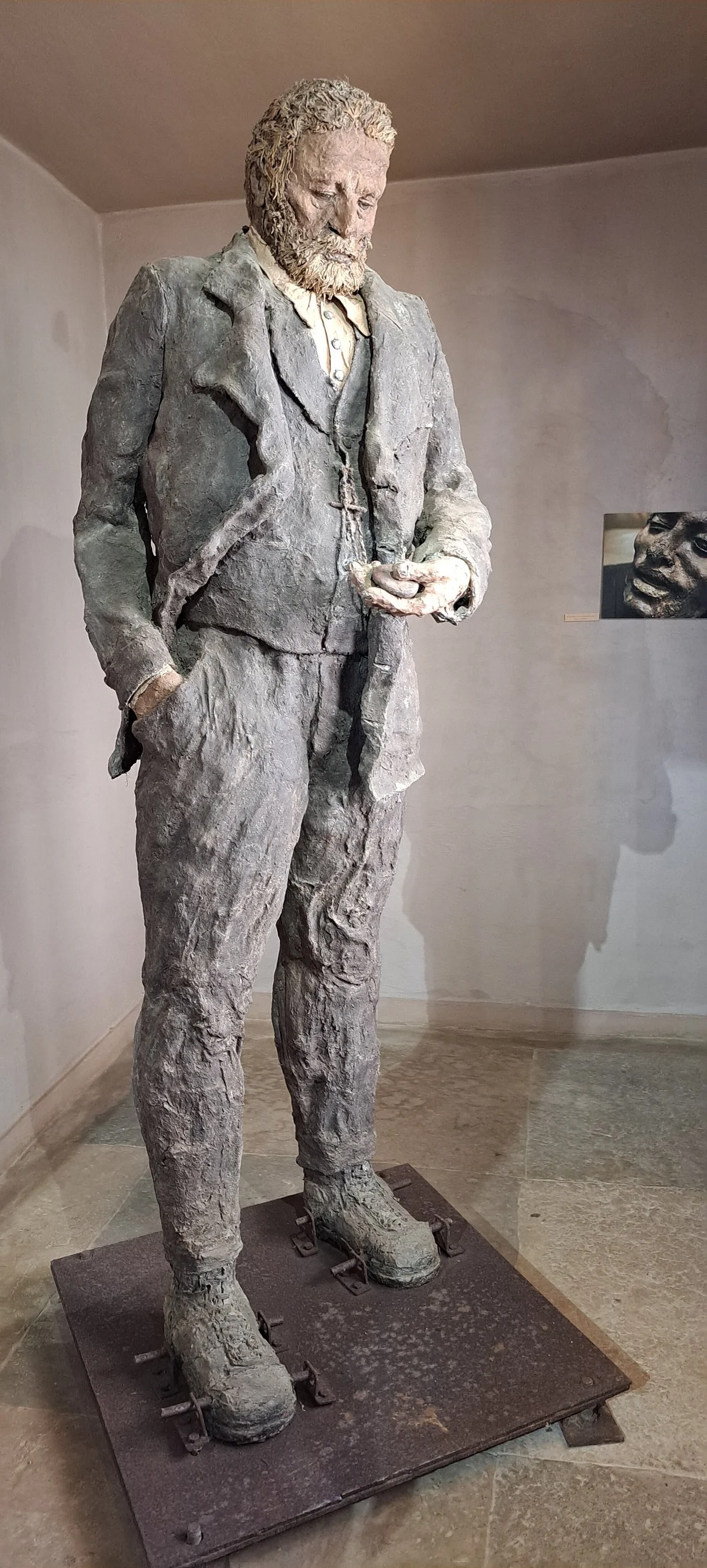 Sculpture of Victor Hugo