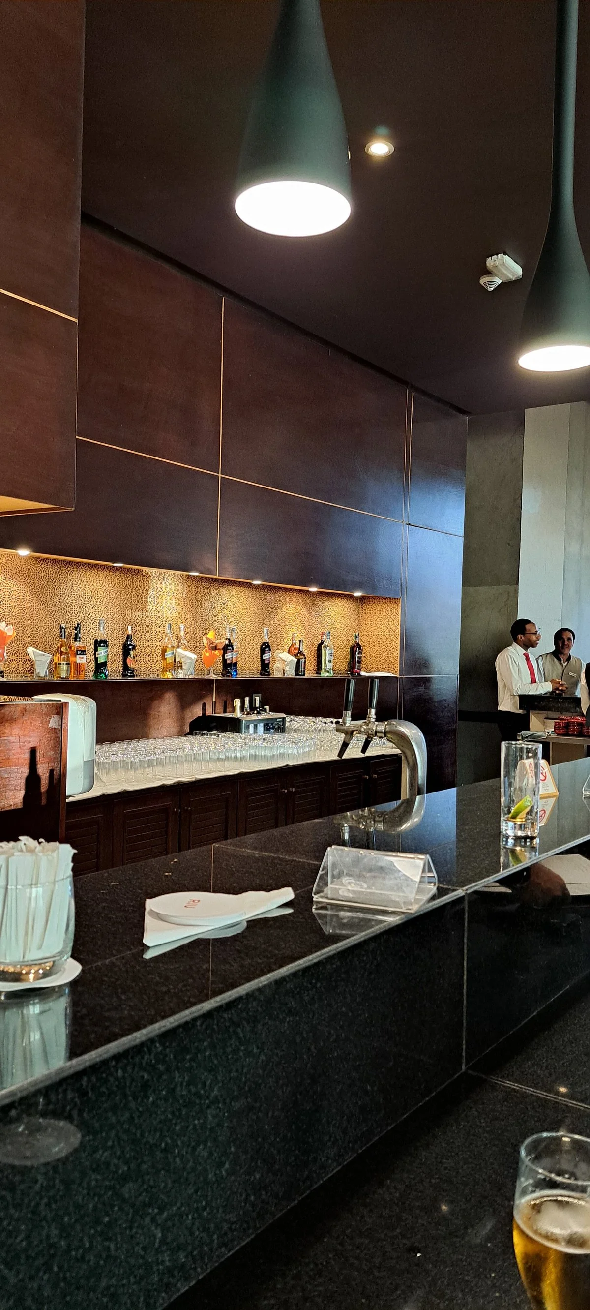 "o Bar"