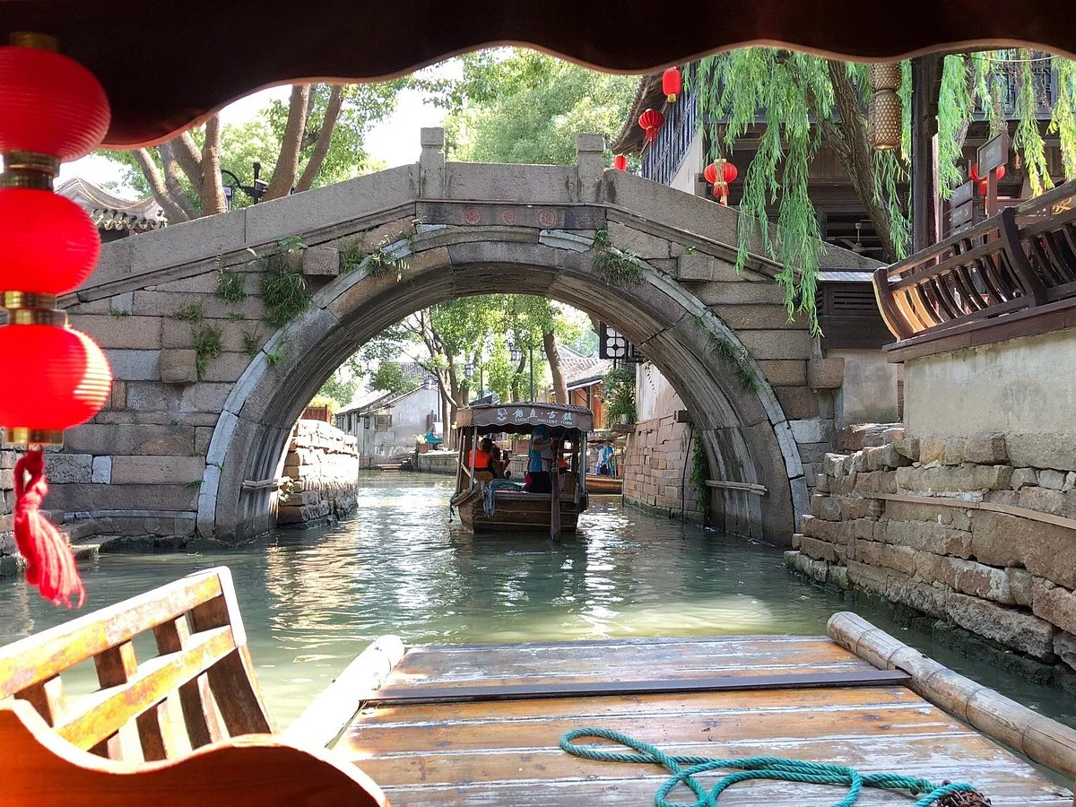 Luzhi Town