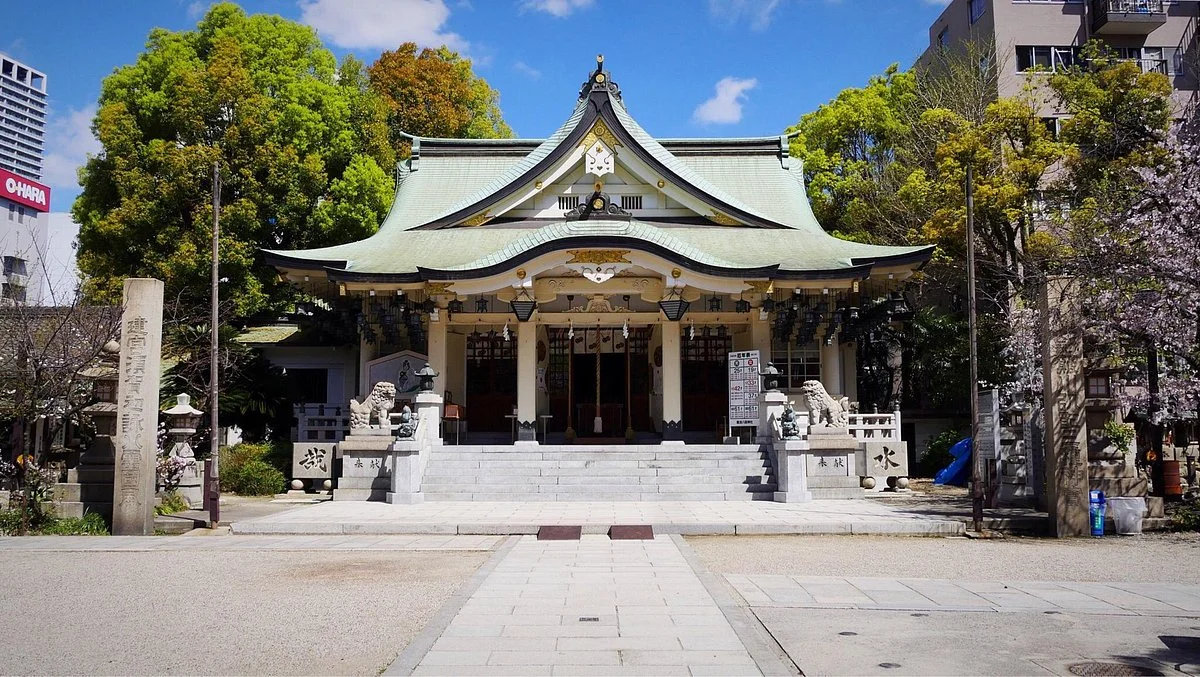 Namba Yasaka Shrine
