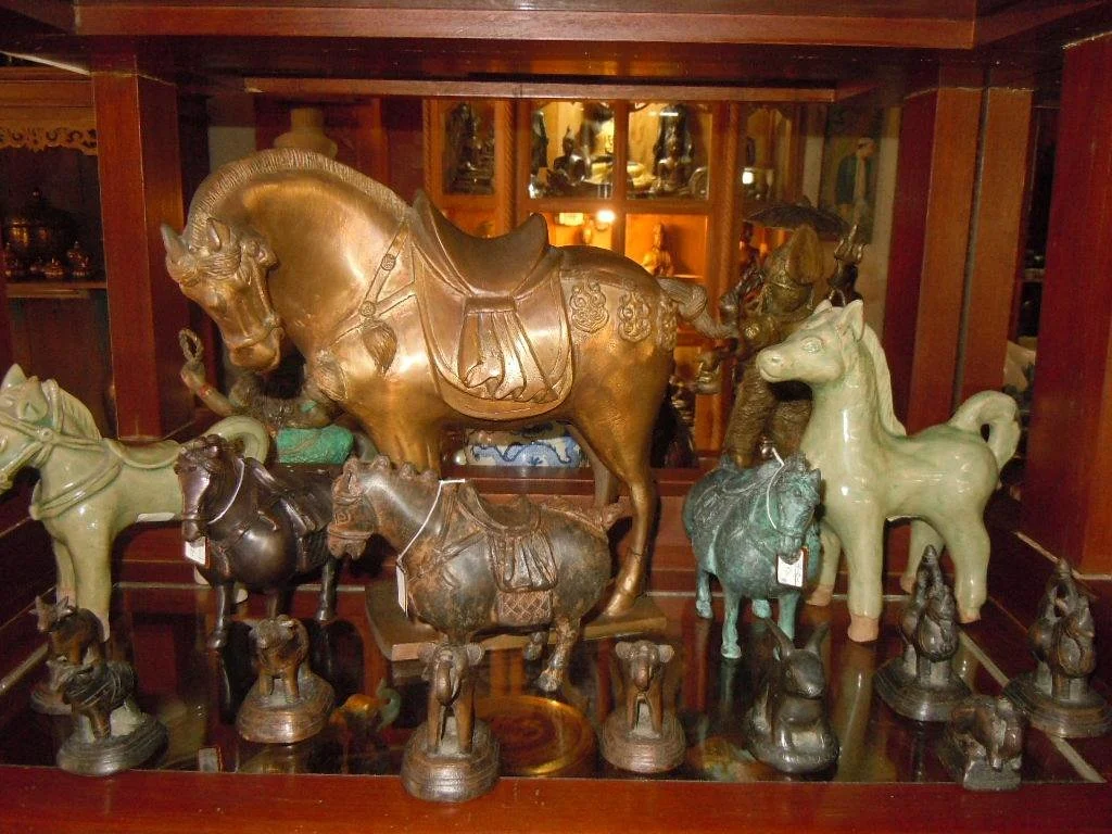 Baan Thai antiques & decors
