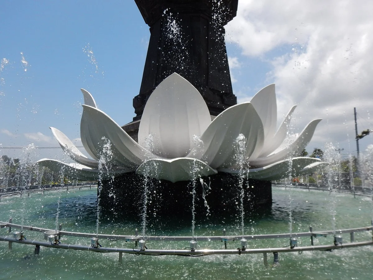 Nakula Sahadewa Statue