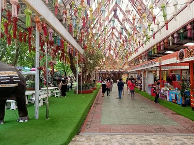 Nakhon Pathom - Photo 5