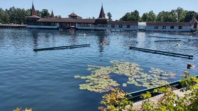 Heviz - Photo 2