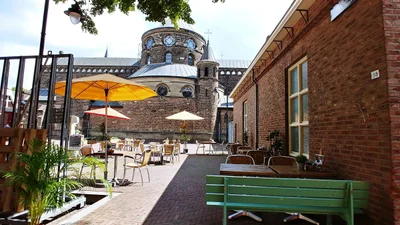 Enschede - Photo 2