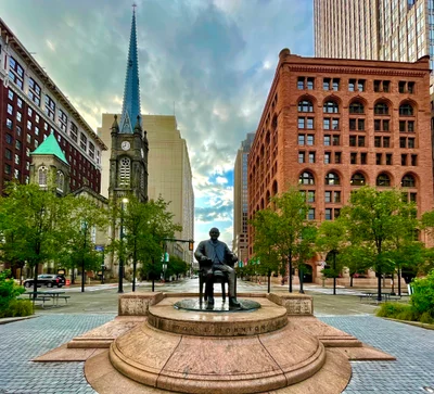 Cleveland - Photo 2