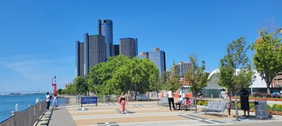 Detroit - Photo 2