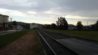 Elkins - Photo 4