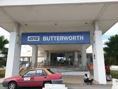 Butterworth - Photo 2