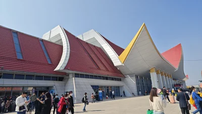 Jinghong City - Photo 2