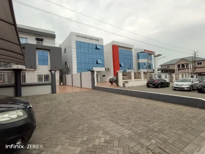Accra - Photo 2