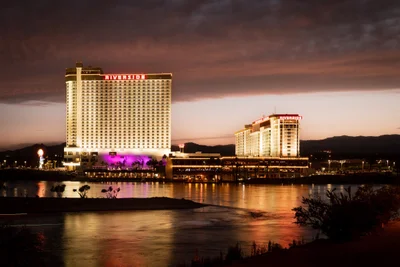 Laughlin - Photo 2