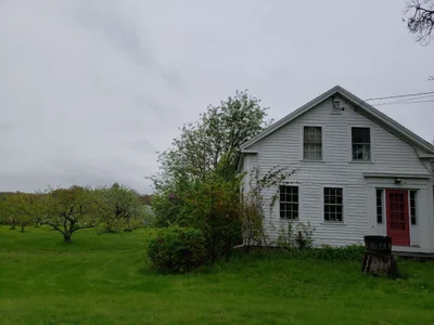Amherst - Photo 3