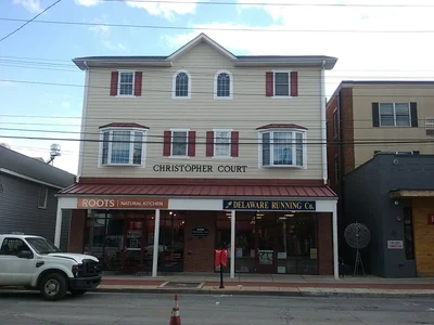 Newark - Photo 3