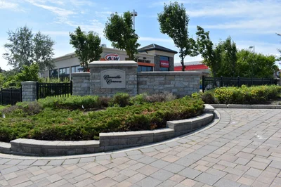 Vaughan - Photo 5