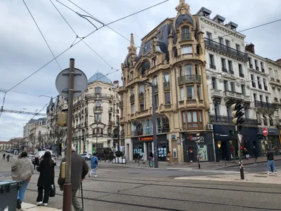 Saint-Étienne - Photo 2