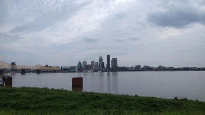 Louisville - Photo 2