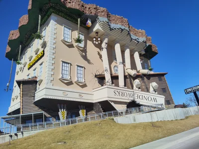 Branson - Photo 4
