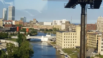 Milwaukee - Photo 3