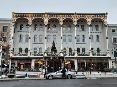 Saratoga Springs - Photo 2