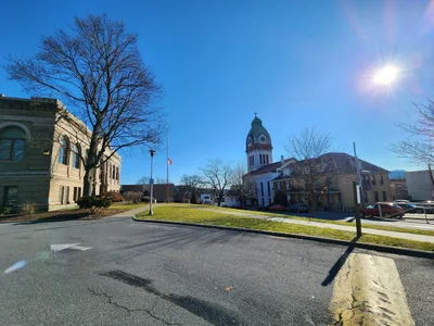Easton - Photo 4