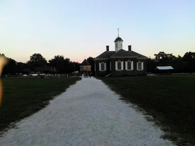 Williamsburg - Photo 3