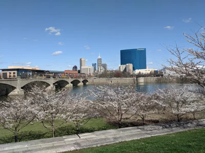 Indianapolis - Photo 4