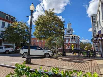 Fayetteville - Photo 5