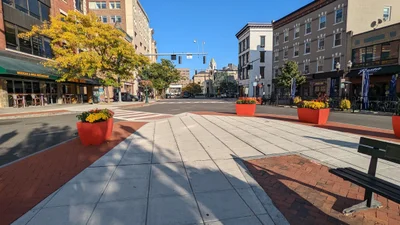 Stamford - Photo 4