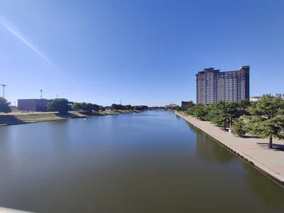 Wichita - Photo 2