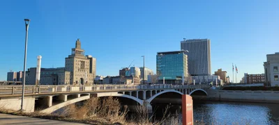 Cedar Rapids - Photo 2