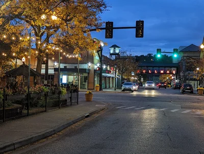 Huntington - Photo 2