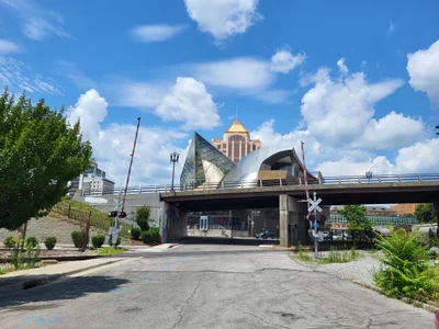 Roanoke - Photo 2