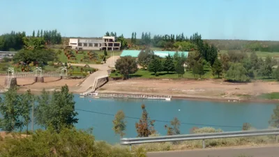 Villa El Chocon - Photo 2