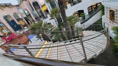 Beverly Hills - Photo 2