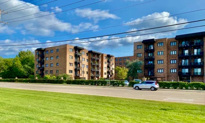Des Plaines - Photo 2
