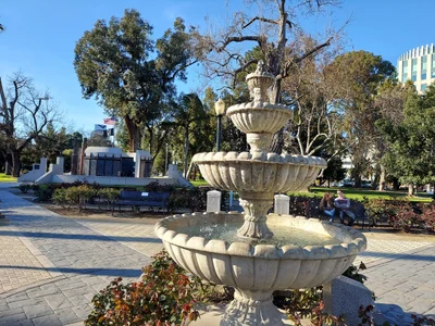 Sacramento - Photo 2