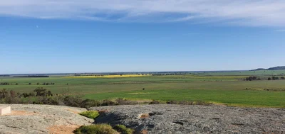 Pyramid Hill - Photo 2