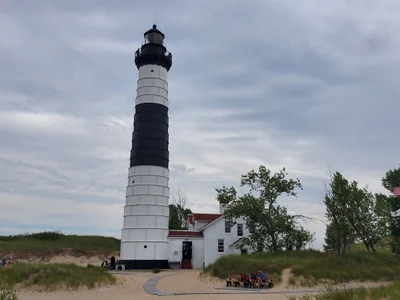Ludington - Photo 4
