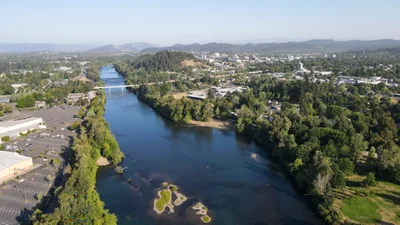 Eugene - Photo 2