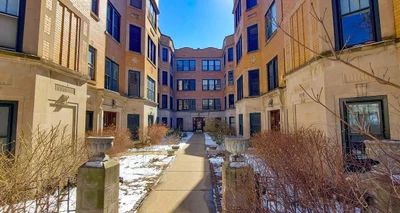 Evanston - Photo 4