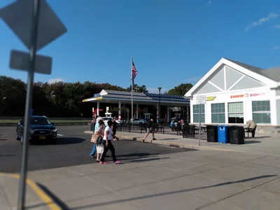 Darien - Photo 4
