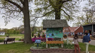 Holland - Photo 2