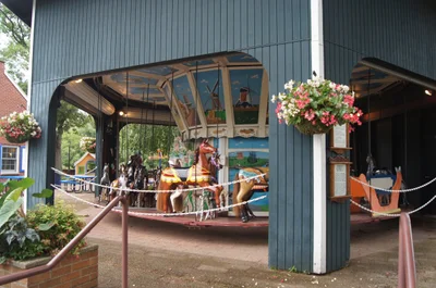 Holland - Photo 3