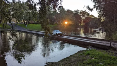 Cowra - Photo 2