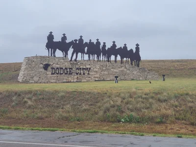 Dodge City - Photo 4